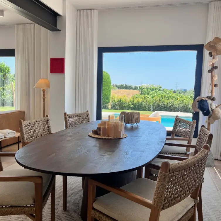 Sale of detached villa in New Golden Mile