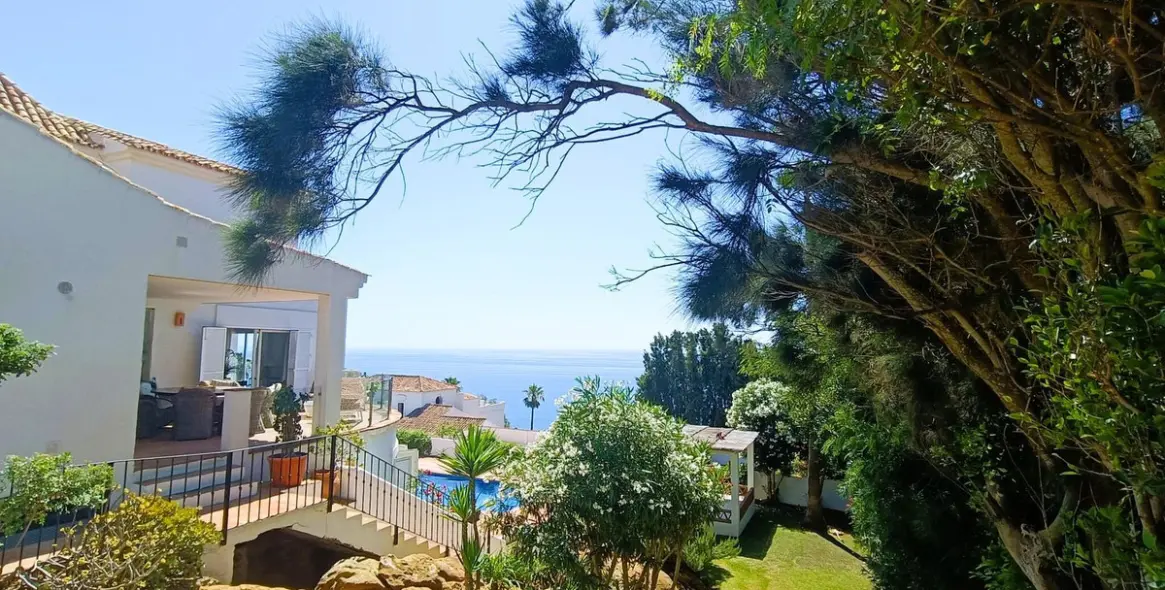 Продажа  отдельно стоящей виллы в Manilva 3