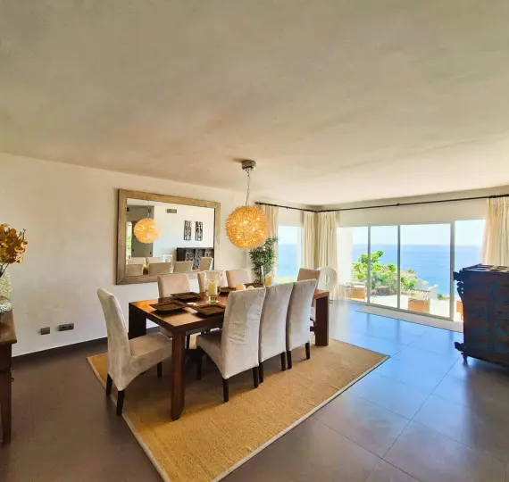 Продажа  отдельно стоящей виллы в Manilva