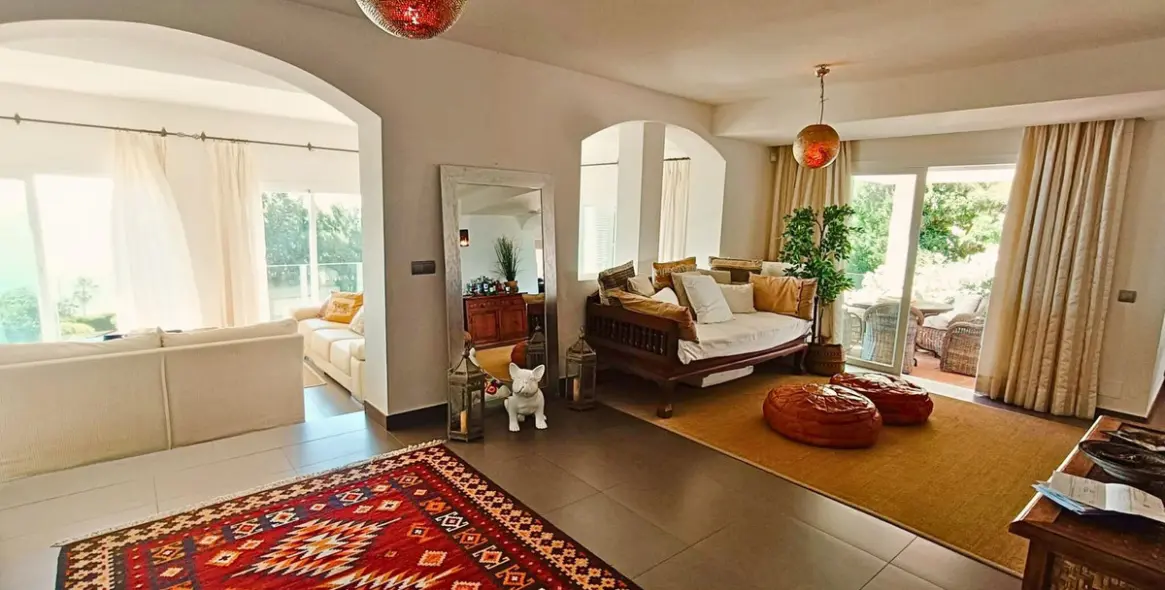 Продажа  отдельно стоящей виллы в Manilva 13