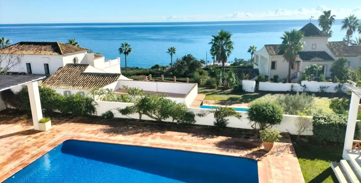 Sale of detached villa in Manilva 26