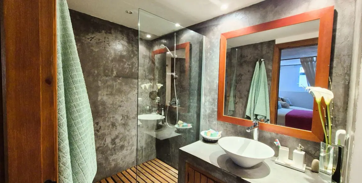 Sale of detached villa in Manilva 32