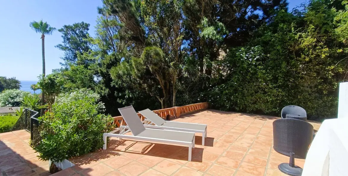 Sale of detached villa in Manilva 38