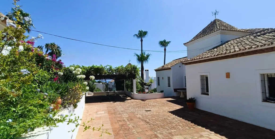 Sale of detached villa in Manilva 39