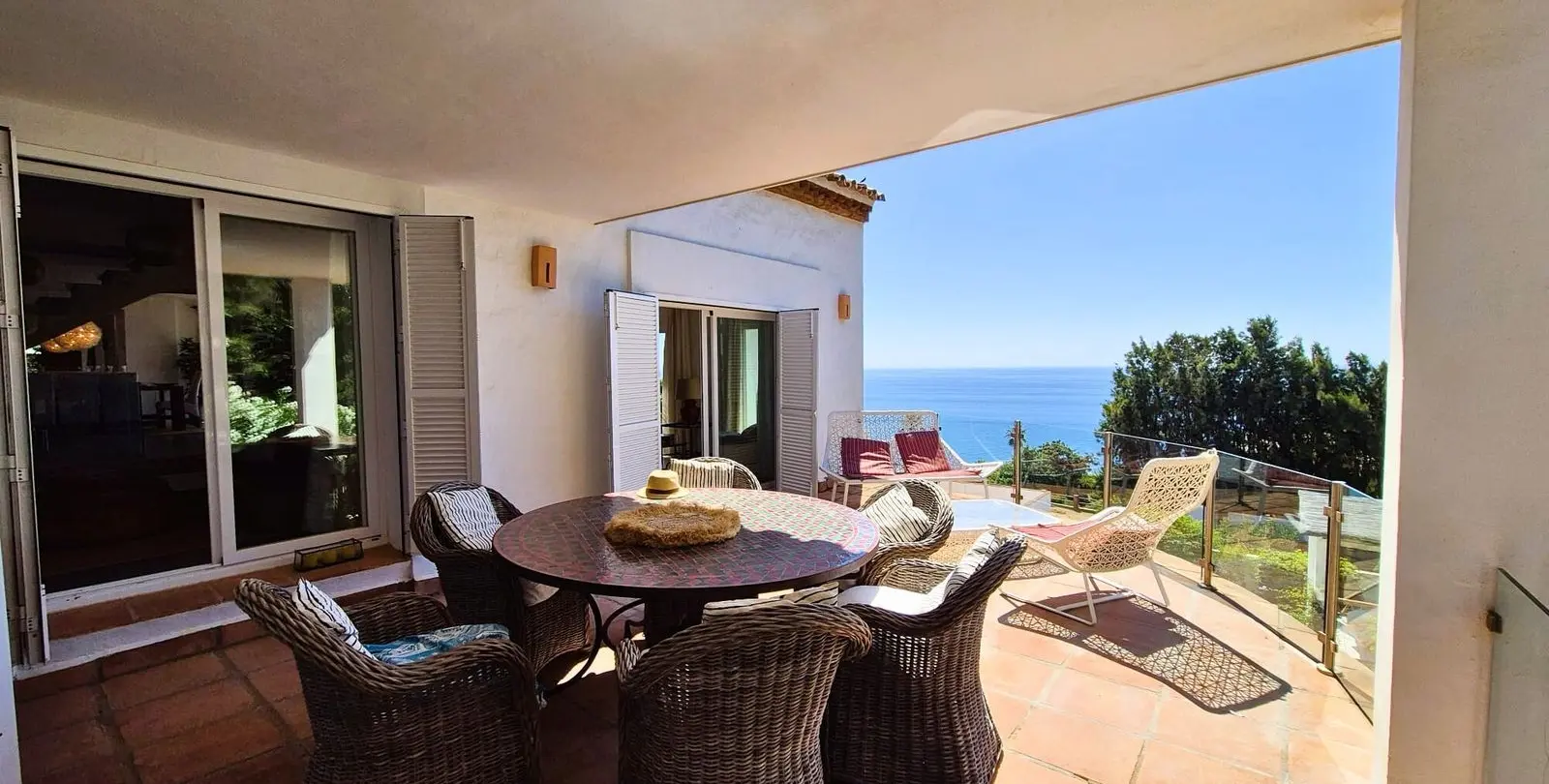 Sale of detached villa in Manilva 13