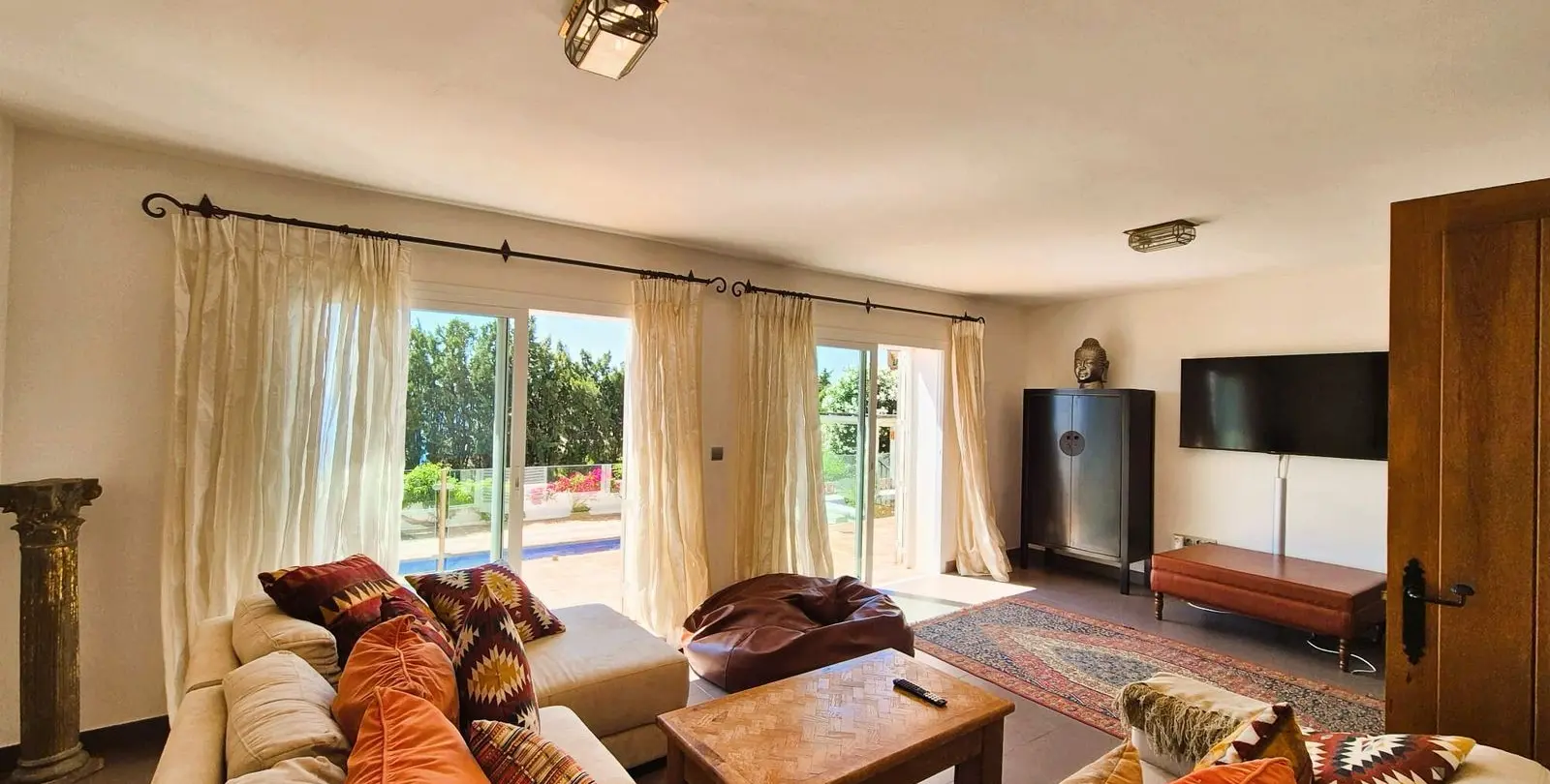 Sale of detached villa in Manilva 24