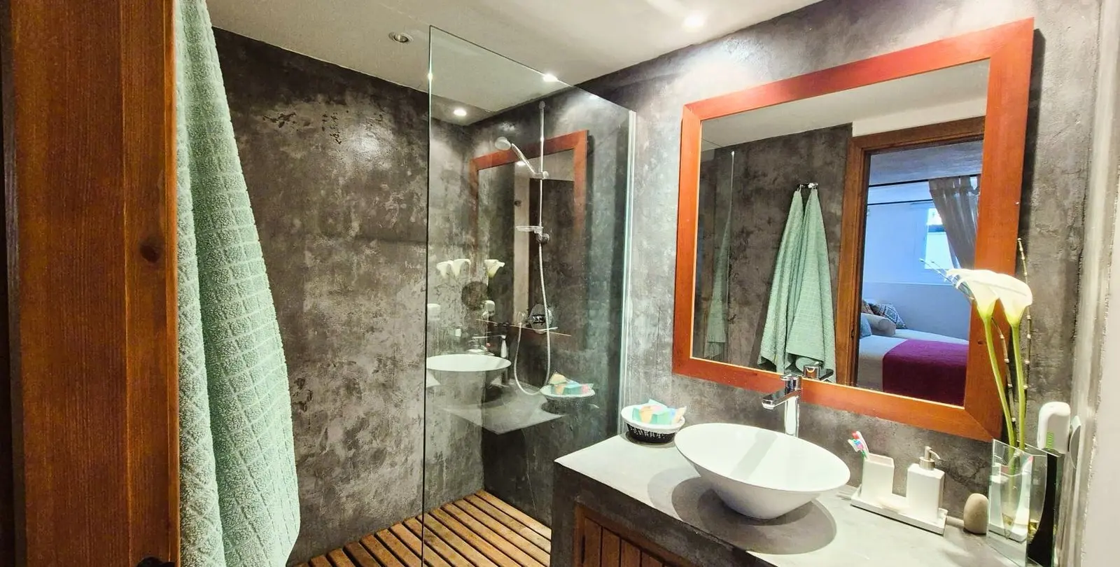Sale of detached villa in Manilva 32