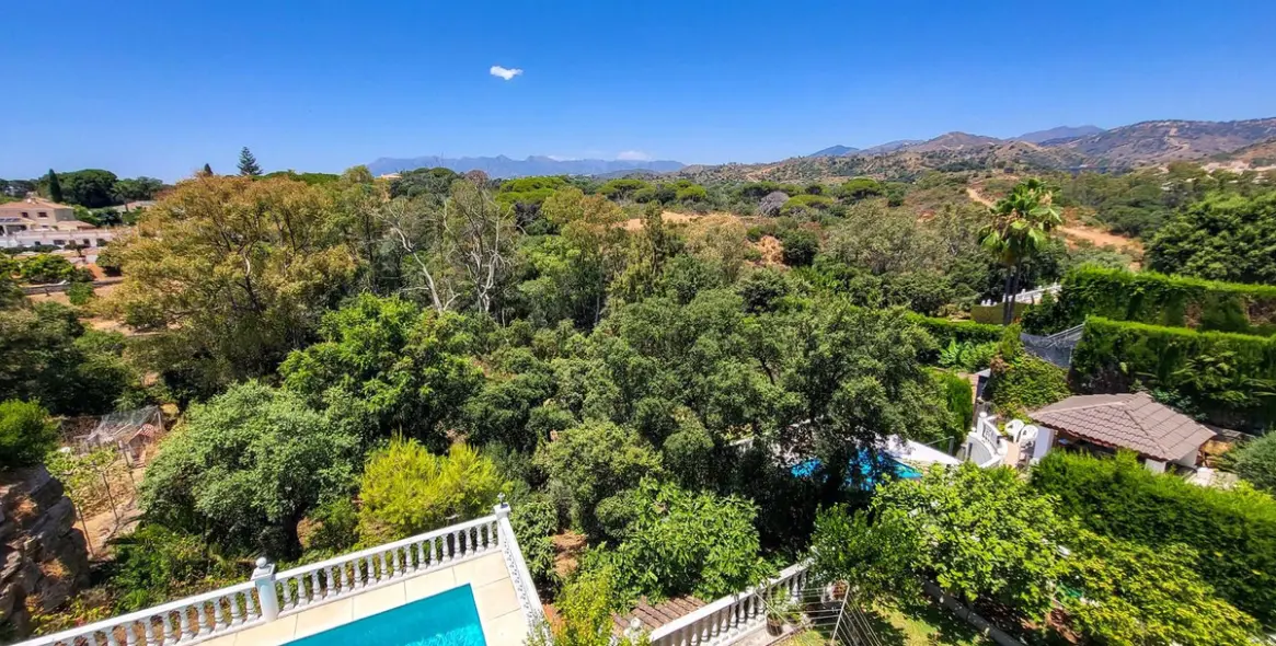 Продажа  отдельно стоящей виллы в Marbella East (район Elviria) 9