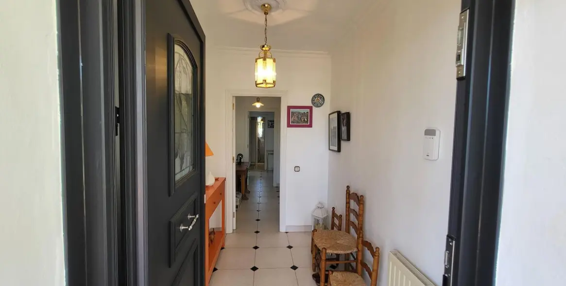 Продажа  отдельно стоящей виллы в Marbella East (район Elviria) 14