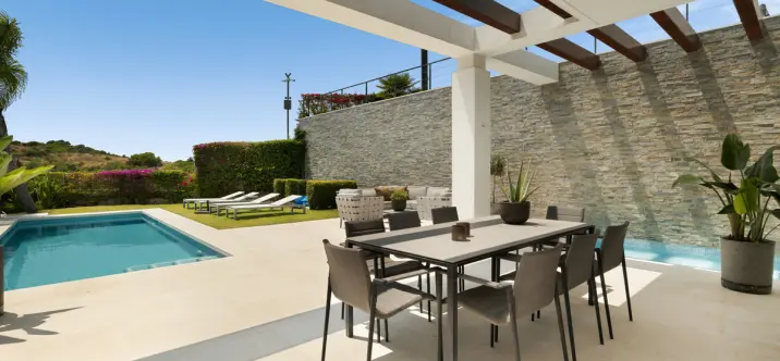 Продажа дома на две семьи в Cabopino 2