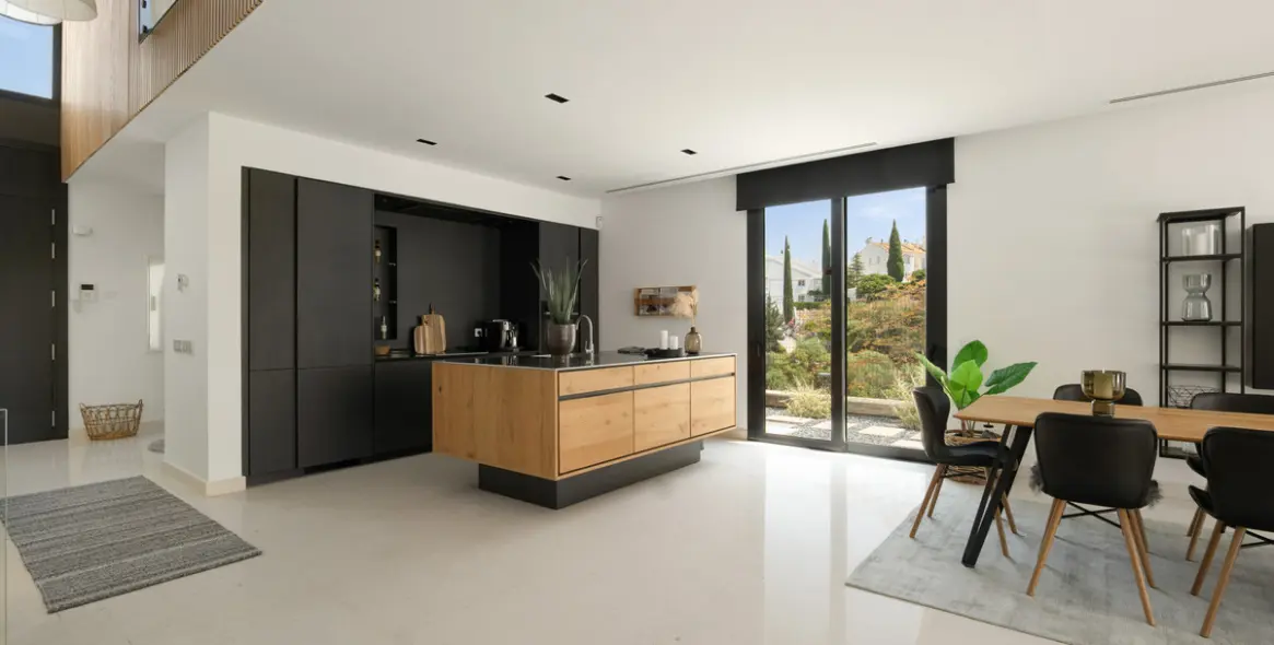 Продажа дома на две семьи в Cabopino 7