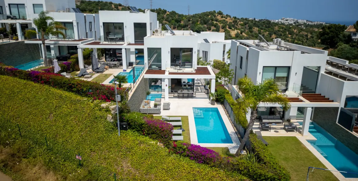 Продажа дома на две семьи в Cabopino 16