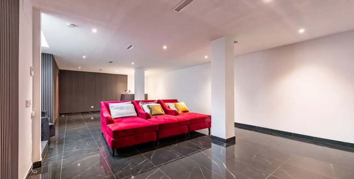 Venta de villa independiente en Estepona 26