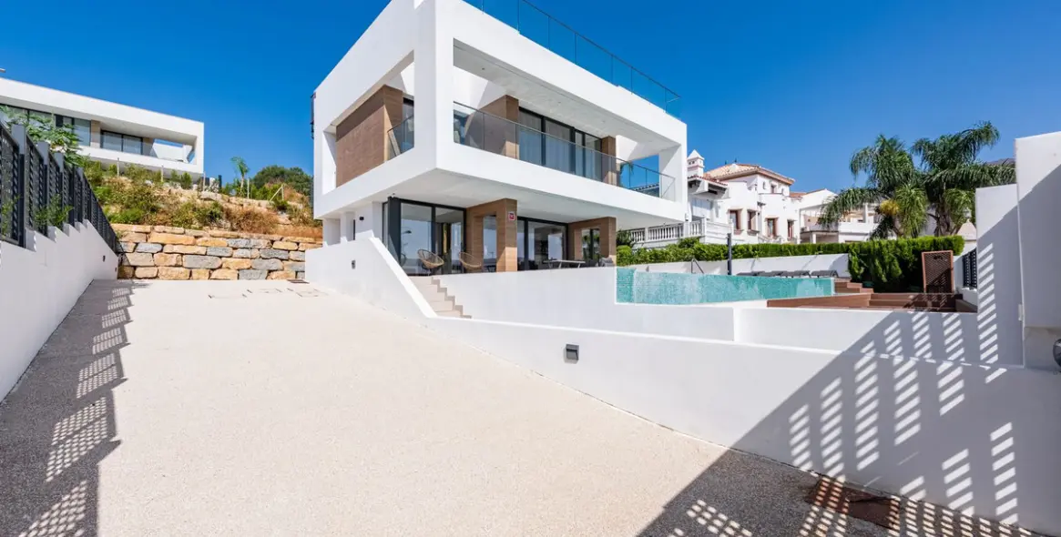 Venta de villa independiente en Estepona 33