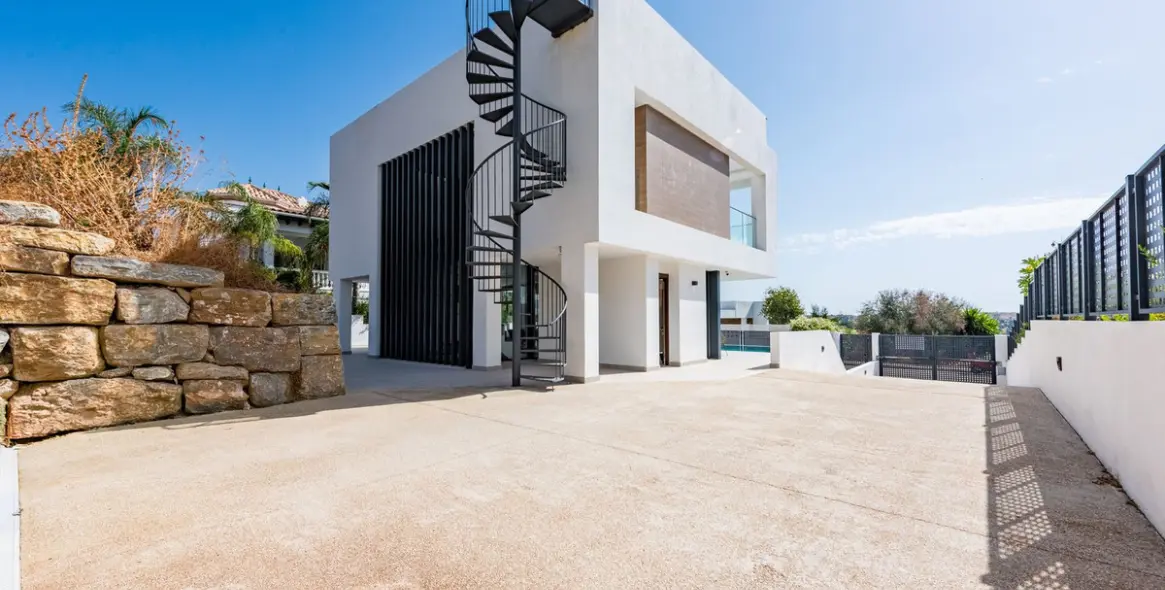 Venta de villa independiente en Estepona 34