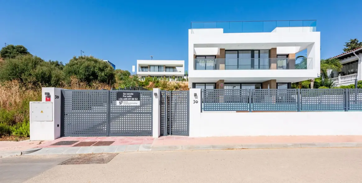 Venta de villa independiente en Estepona 35