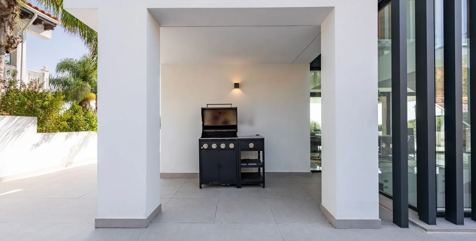 Sale of detached villa in Estepona 29