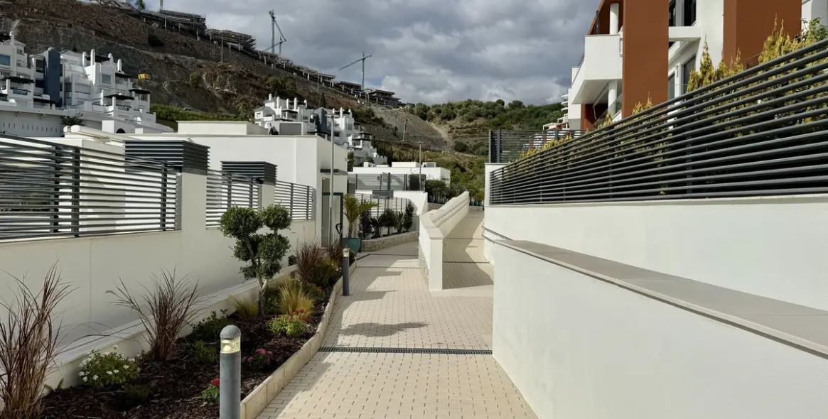 Продажа двухуровневого пентхауса в La Quinta 32