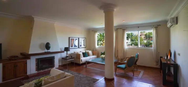 Venta de villa independiente en Nueva Andalucía 2