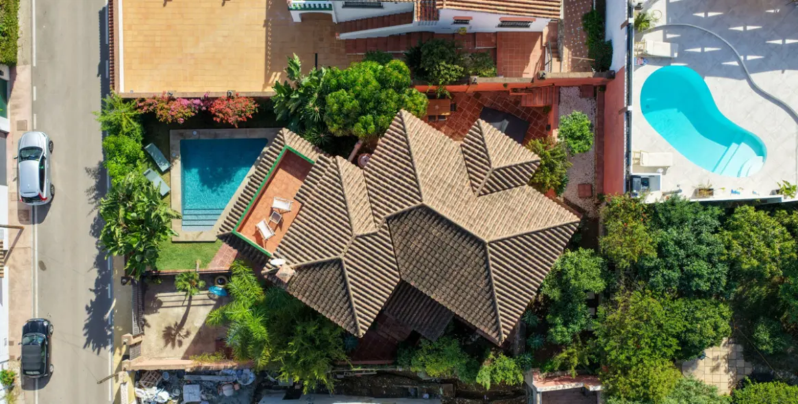 Продажа  отдельно стоящей виллы в Nueva Andalucía 19