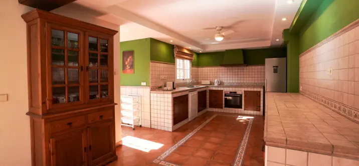 Sale of detached villa in Nueva Andalucía 3