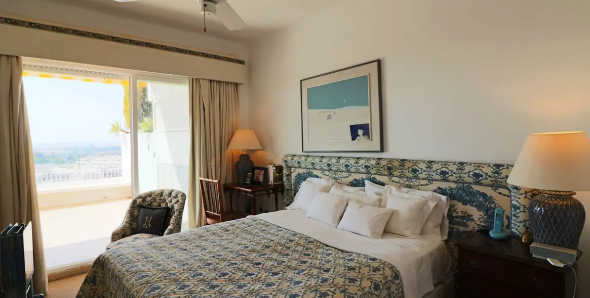 Sale of middle floor apartment in Marbella 4