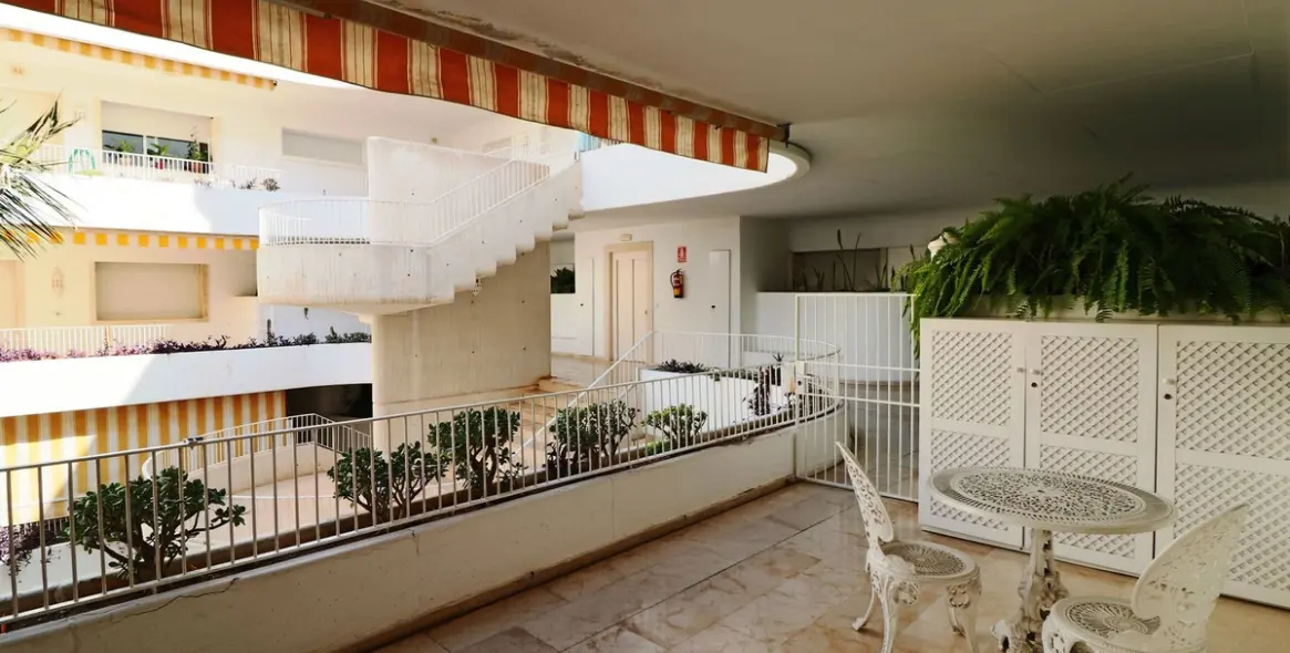 Sale of middle floor apartment in Marbella 6