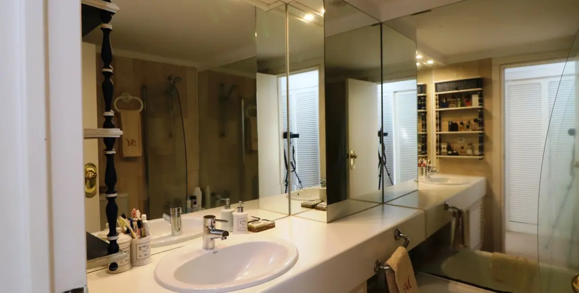 Sale of middle floor apartment in Marbella 15