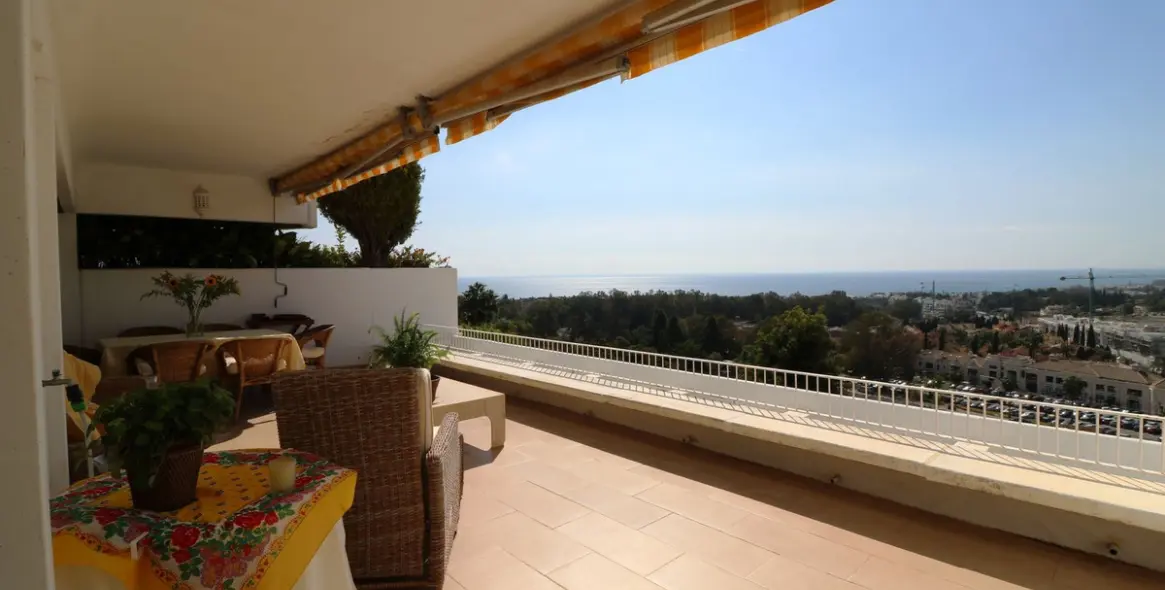 Sale of middle floor apartment in Marbella 18