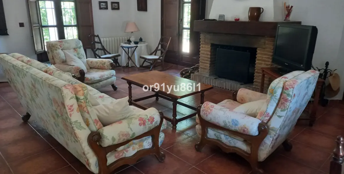 Venta de finca - cortijo en Casares 3