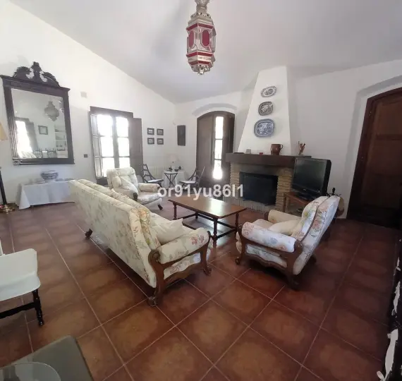 Venta de finca - cortijo en Casares