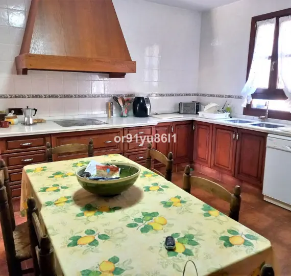 Venta de finca - cortijo en Casares