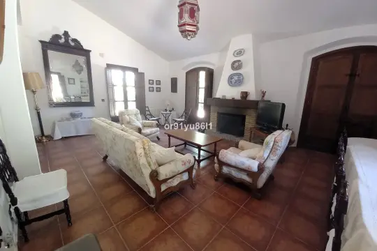 Image 4 thumb