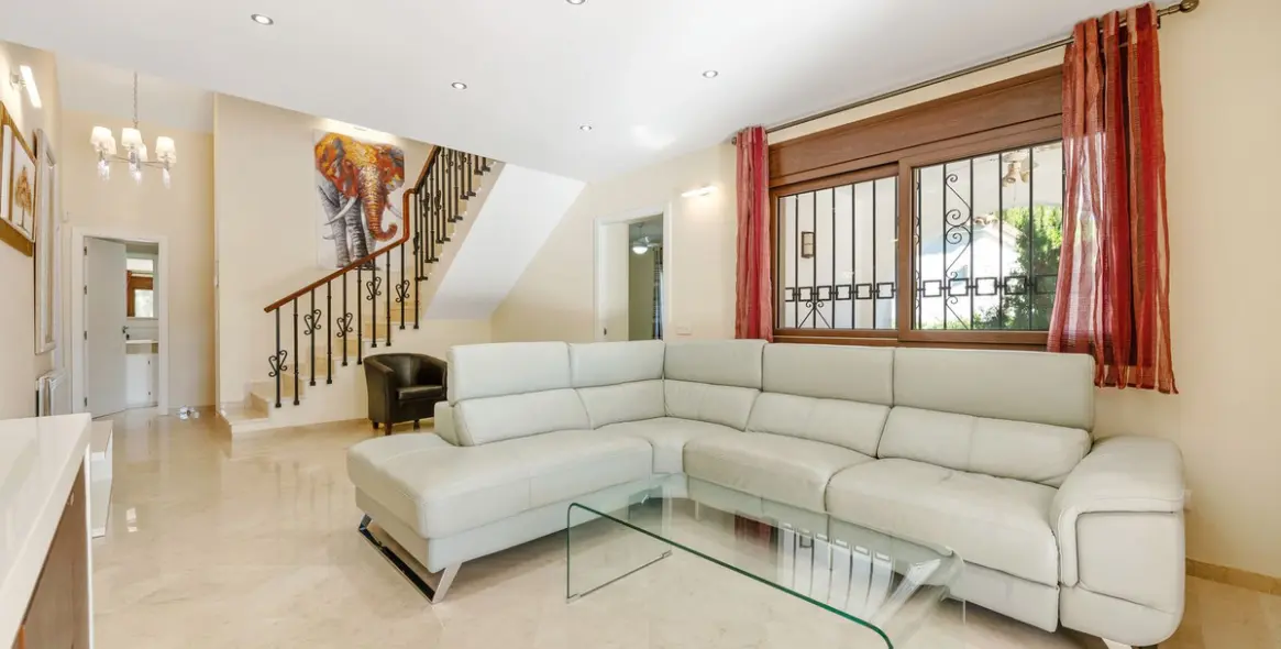 Venta de villa independiente en Atalaya 12