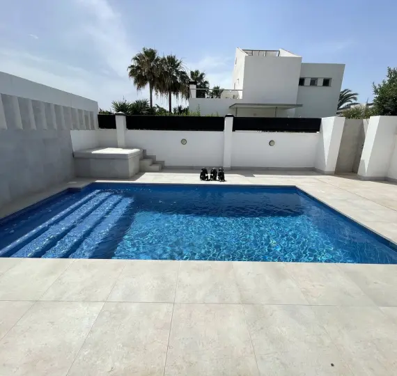 Oтдельно стоящая вилла R5143783