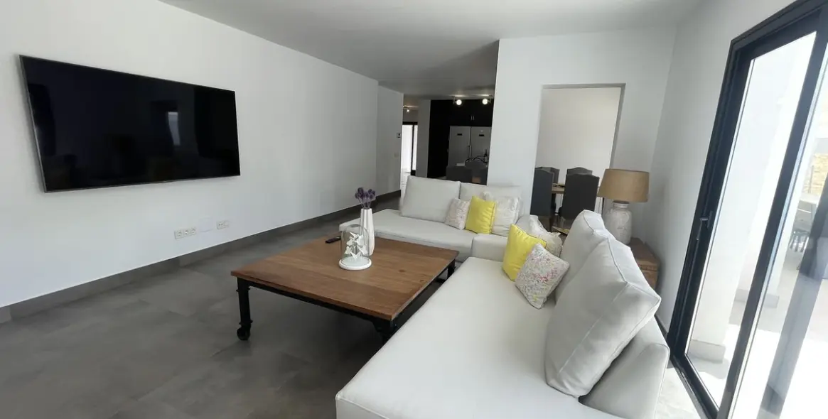 Продажа  отдельно стоящей виллы в San Pedro de Alcántara (район San Pedro de Alcántara) 10