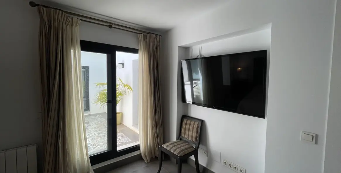 Продажа  отдельно стоящей виллы в San Pedro de Alcántara 38