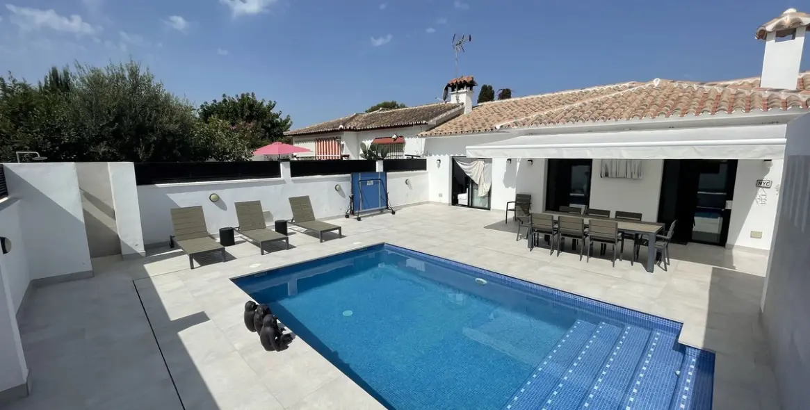 Venta de villa independiente en San Pedro de Alcántara 1