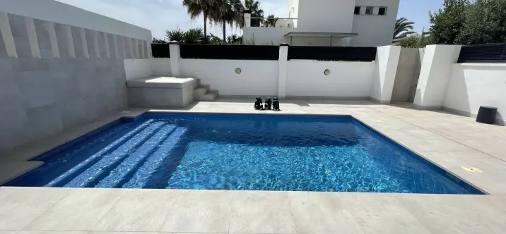Venta de villa independiente en San Pedro de Alcántara 4