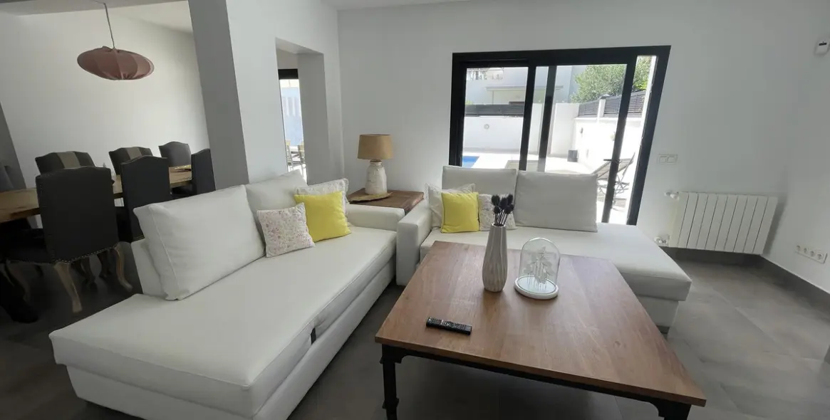 Venta de villa independiente en San Pedro de Alcántara 8