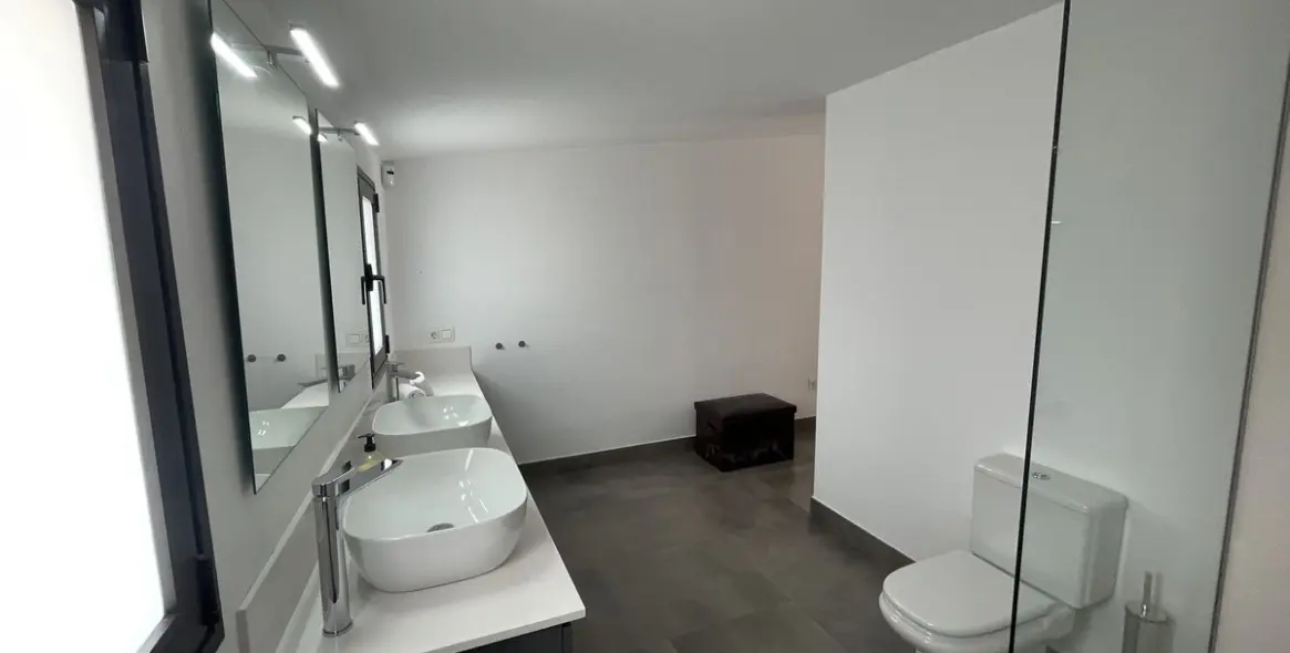 Venta de villa independiente en San Pedro de Alcántara 27