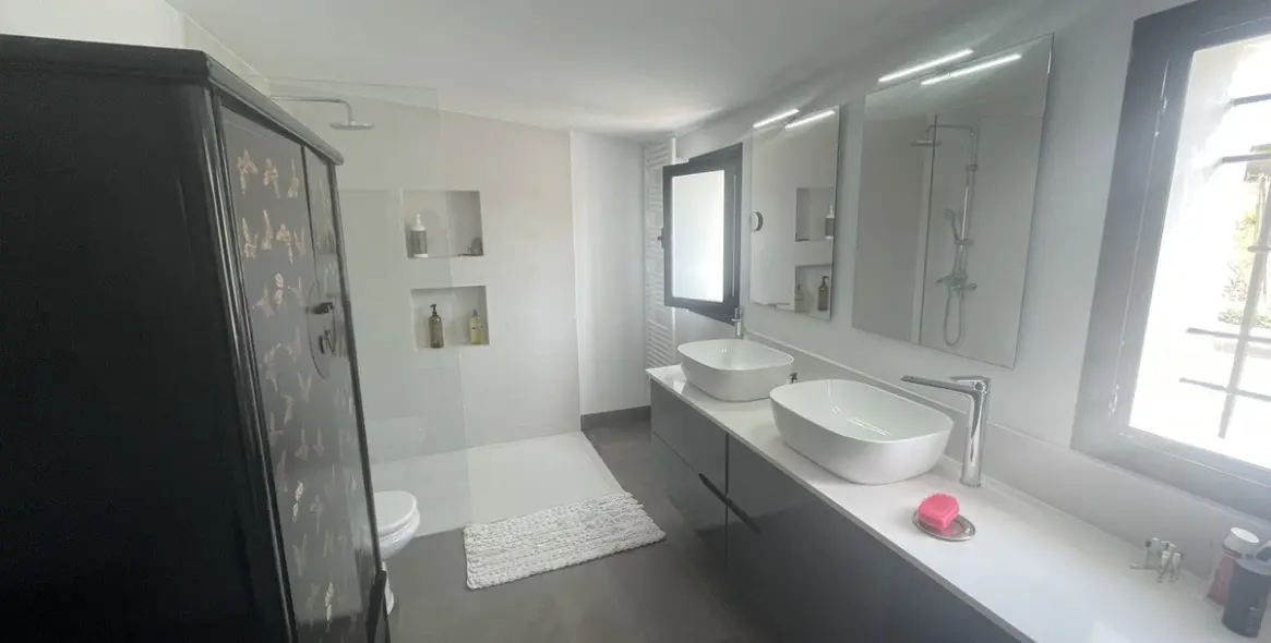 Venta de villa independiente en San Pedro de Alcántara 28
