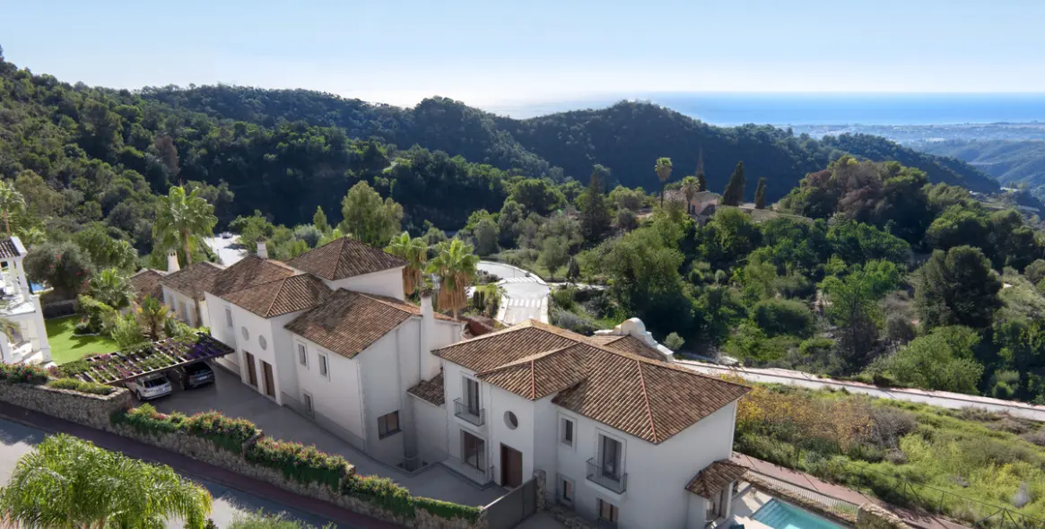 Продажа  отдельно стоящей виллы в Istán 10