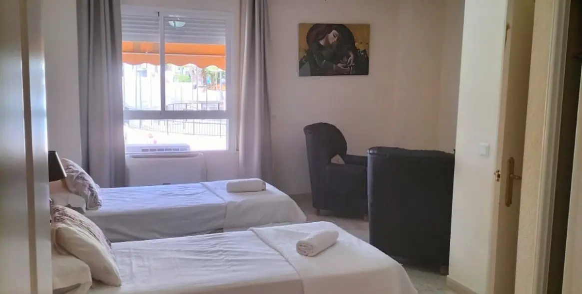 Sale of hostel in San Pedro de Alcántara 15