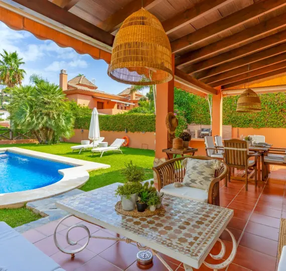 Venta de villa independiente en Sierrezuela