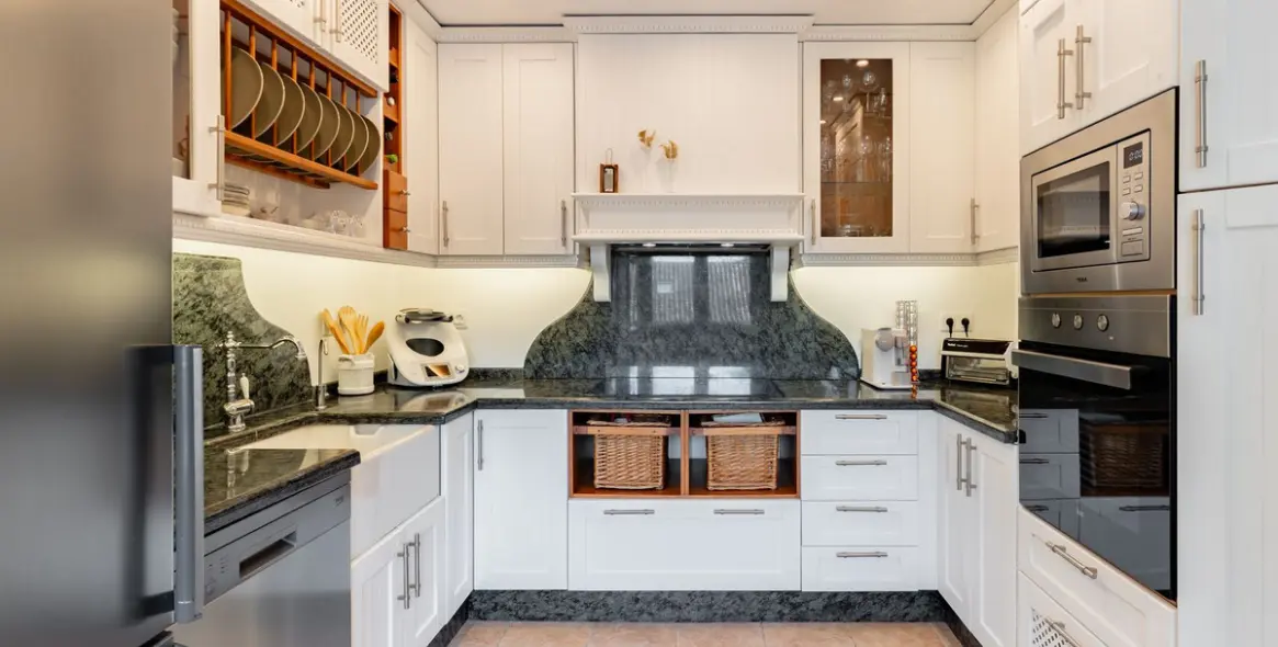 Sale of detached villa in Sierrezuela 10