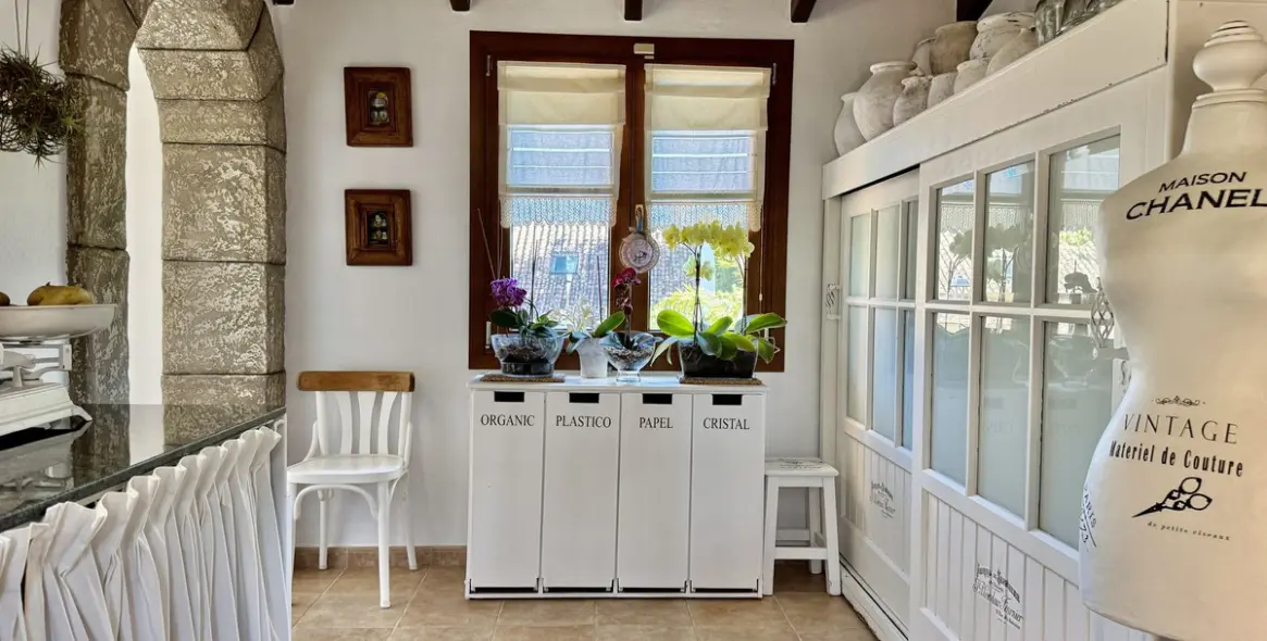 Sale of detached villa in Sierrezuela 14