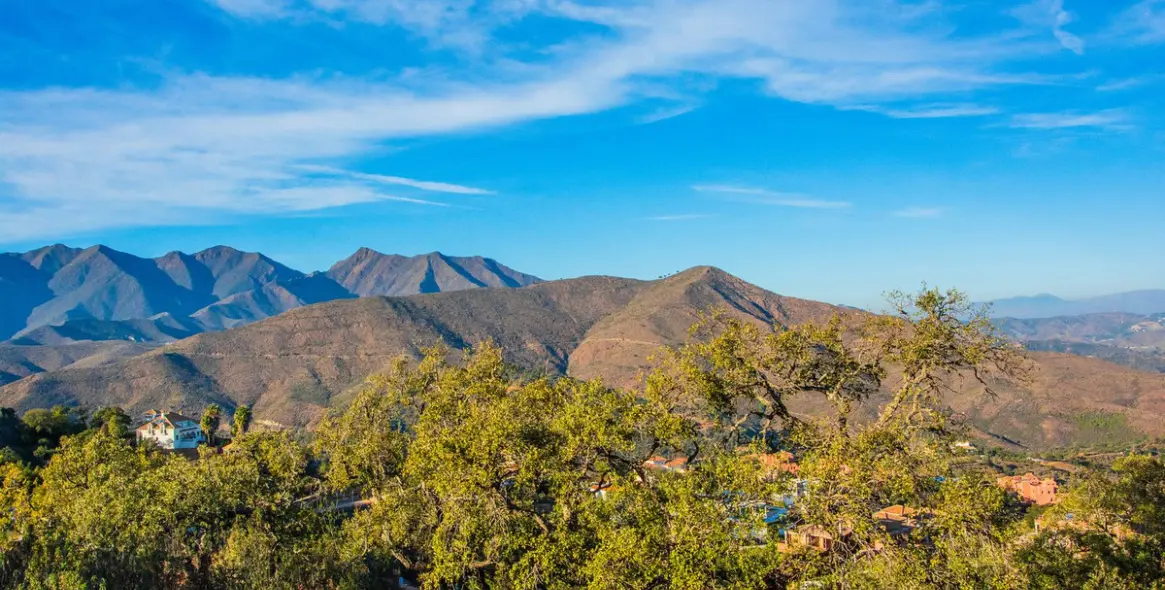 Продажа  отдельно стоящей виллы в La Mairena 7