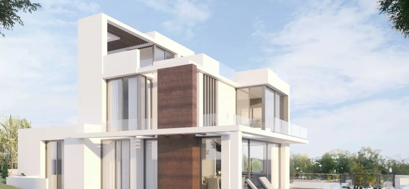 Sale of detached villa in Estepona 1