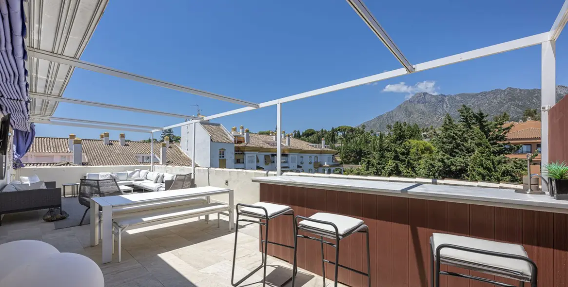 Venta de ático dúplex en The Golden Mile 13